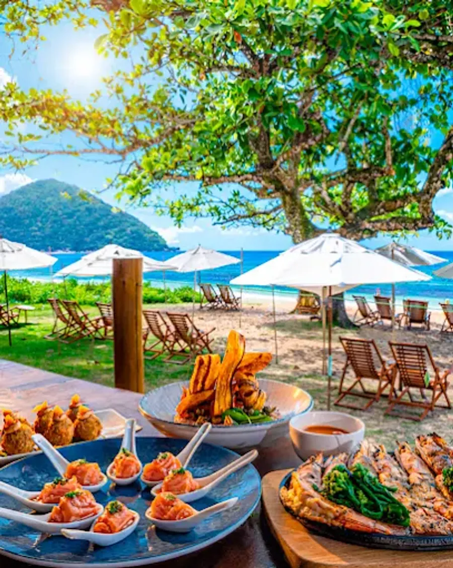 Red Beach Club na Praia Vermelha do Norte, Ubatuba