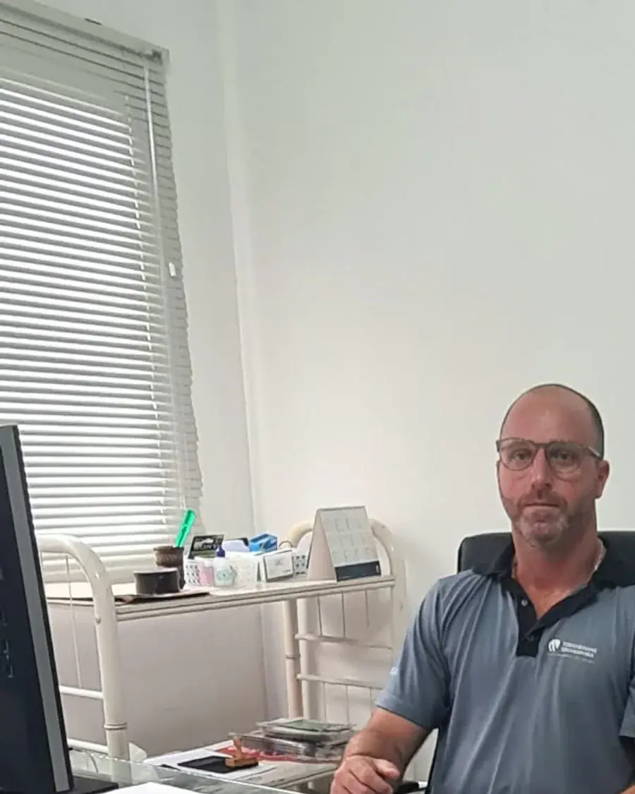 Vitor no escritório da Derencius